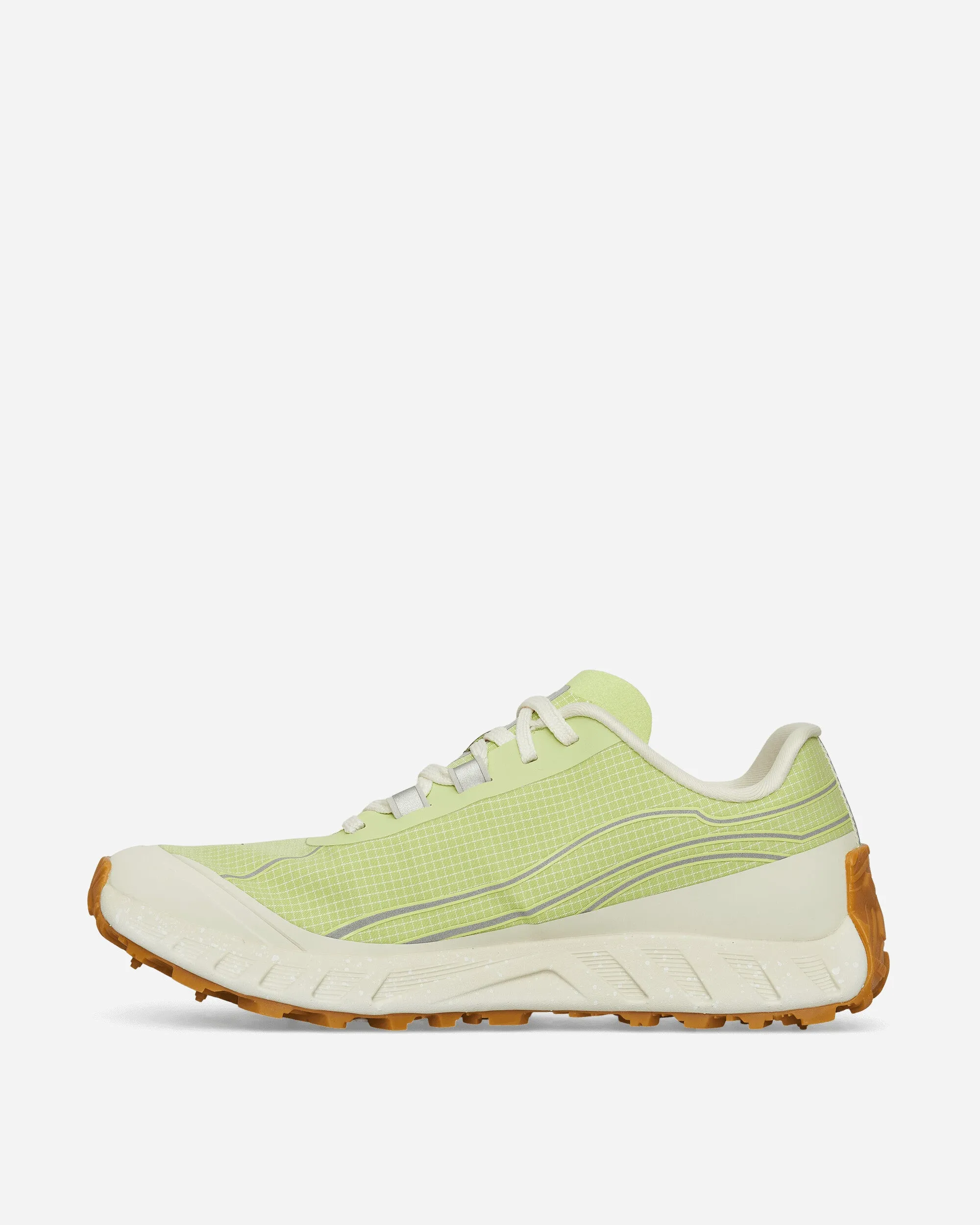 002 Sneakers Lichen