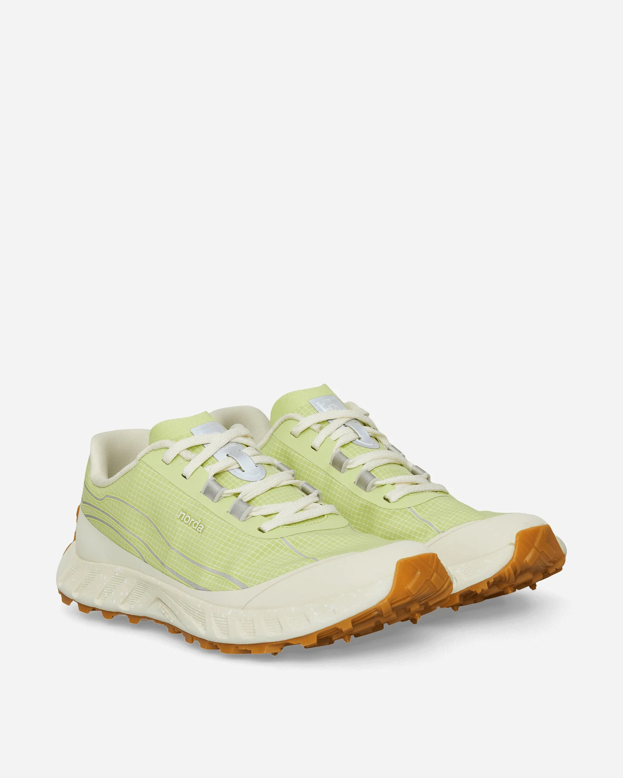 002 Sneakers Lichen