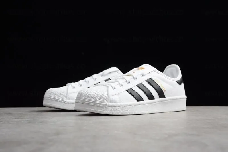 adidasORIGINALS Superstar - Cloud White/Core Black