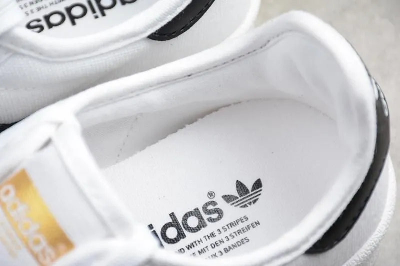 adidasORIGINALS Superstar - Cloud White/Core Black