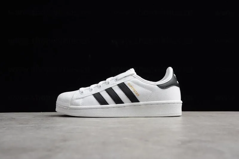 adidasORIGINALS Superstar - Cloud White/Core Black