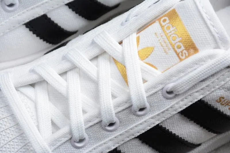 adidasORIGINALS Superstar - Cloud White/Core Black