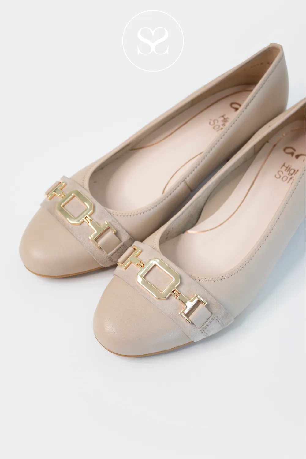 ARA 12-35832 SAND LEATHER BLOCK HEEL COURT SHOES