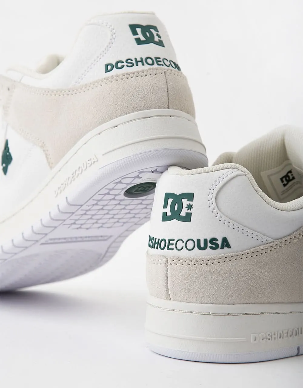 DC Manteca SE Skate Shoes - Off White