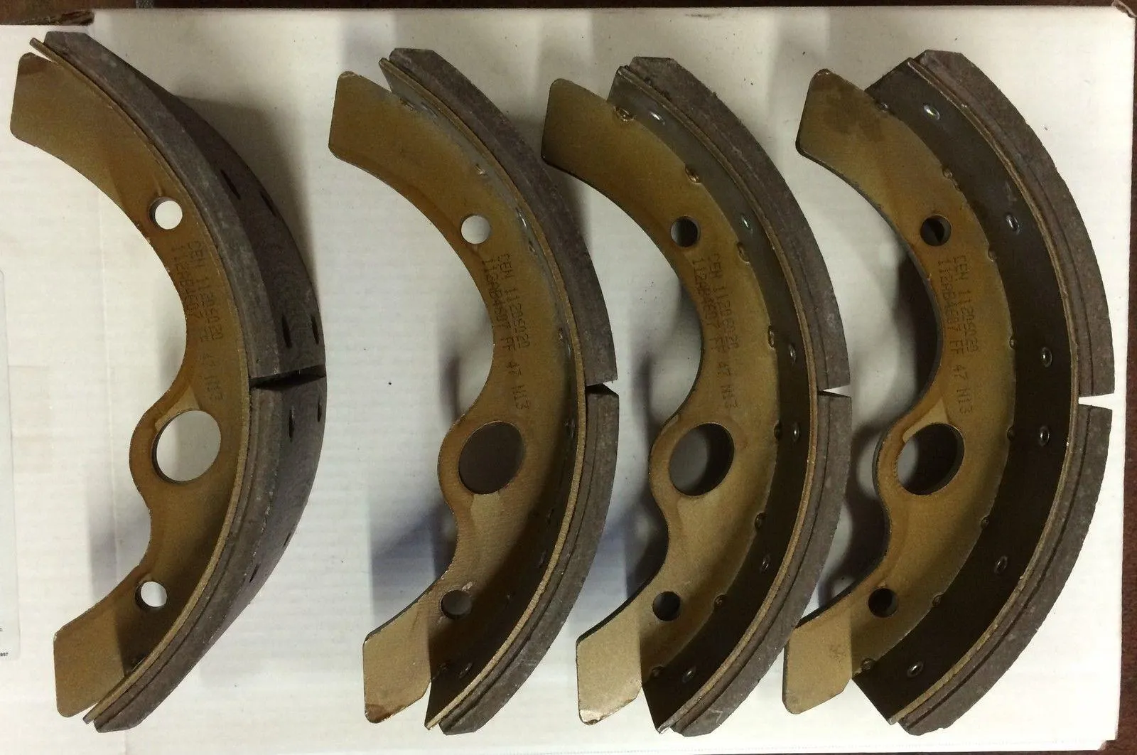 Drum brake Shoe Mitsubishi FUSO and UD truck front 1988-2012 Shoes & hardware