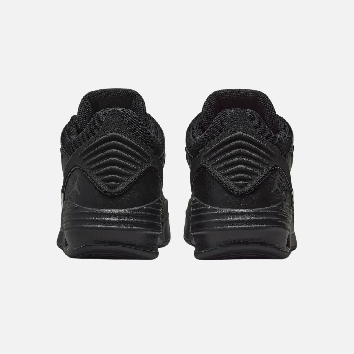 Nike Jordan Max Aura 5 Men's Shoes -Black/Black/Anthracite