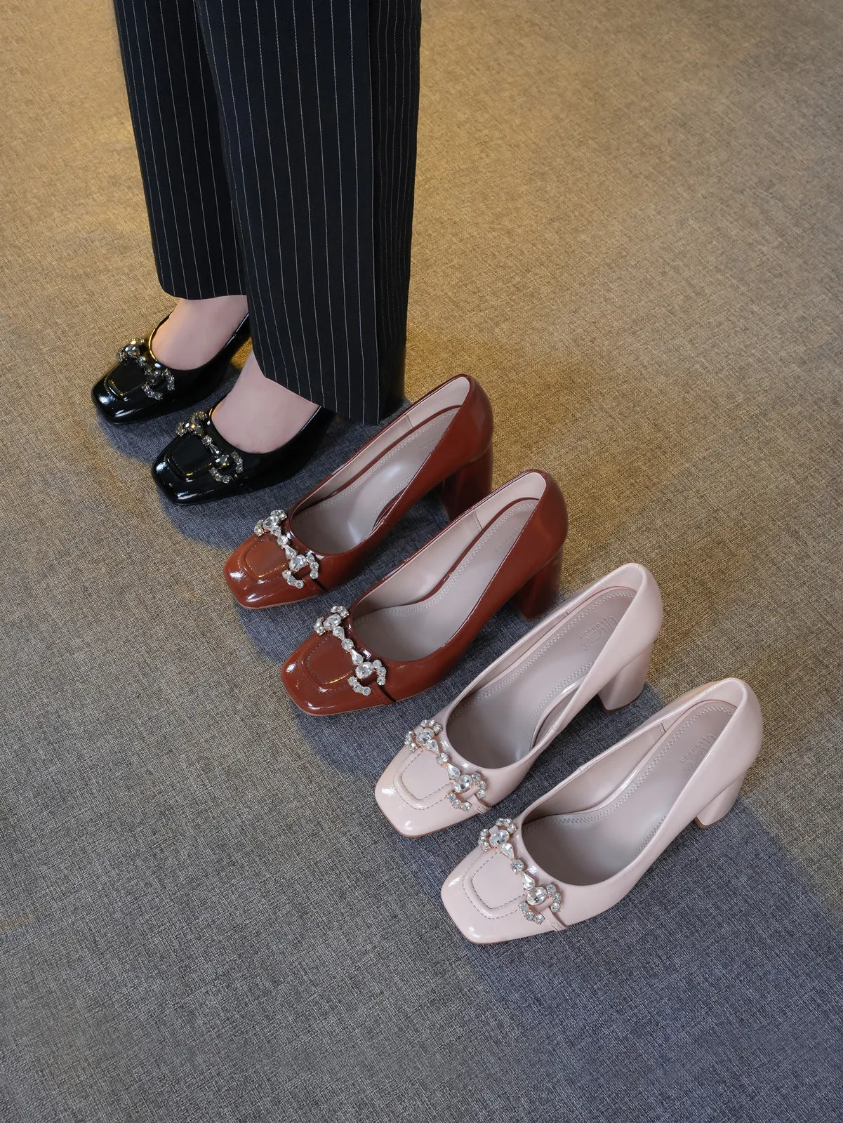 Women "HINATA" Formal Comfort Courts