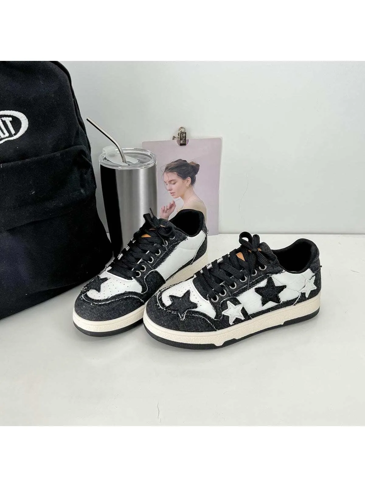 Women Star Pattern Lace-up Front Skate Shoes, Sporty Sneakers