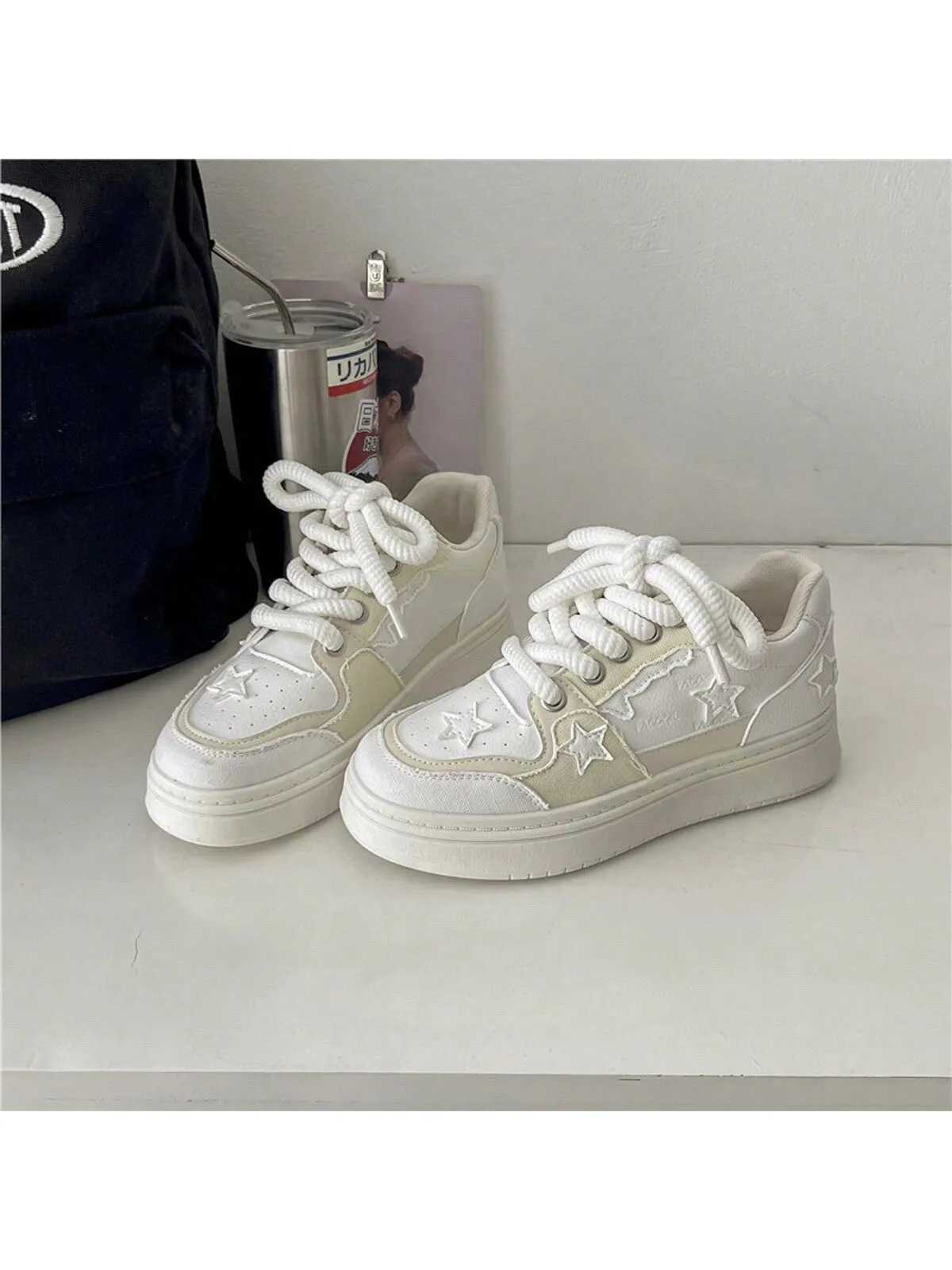 Women Star Pattern Lace-up Front Skate Shoes, Sporty Sneakers