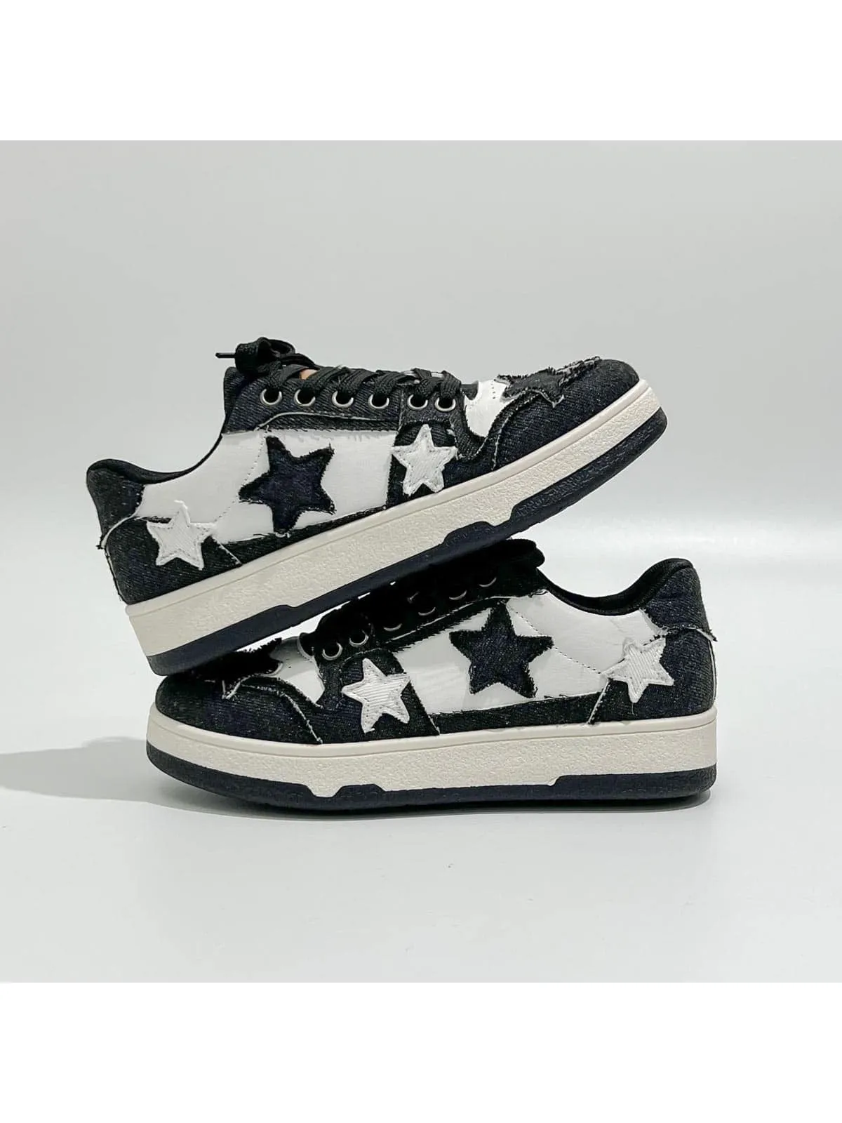 Women Star Pattern Lace-up Front Skate Shoes, Sporty Sneakers